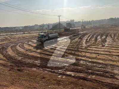 10 MARLA PLOT FOR SALE IN F14/4