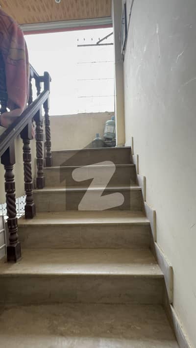 جوہر ٹاؤن فیز 2 جوہر ٹاؤن,لاہور میں 1 کمرے کا 2 مرلہ بالائی پورشن 26.0 ہزار میں کرایہ پر دستیاب ہے۔