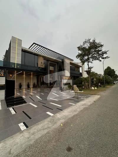 ڈی ایچ اے فیز 6 ڈیفنس (ڈی ایچ اے),لاہور میں 6 کمروں کا 2 کنال مکان 34.5 کروڑ میں برائے فروخت۔