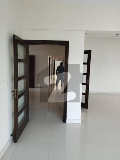 ڈی ایچ اے فیز 8 ڈی ایچ اے ڈیفینس,کراچی میں 3 کمروں کا 1 کنال زیریں پورشن 2.5 لاکھ میں کرایہ پر دستیاب ہے۔