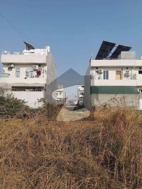 6marla Ideal Location Plot 6marla Ideal Location Plot