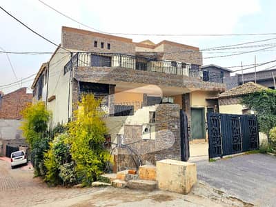 Corner 10 Marla Triple Storey 5 Bed House For Rent
