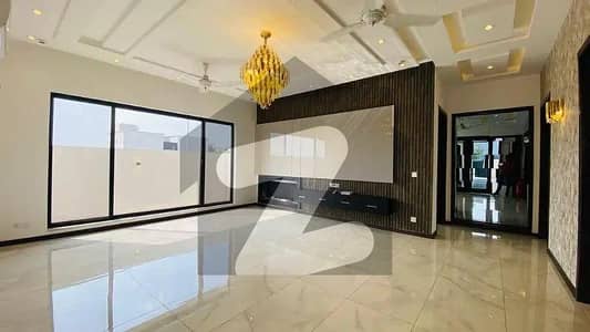 بحریہ ٹاؤن فیز 7 بحریہ ٹاؤن راولپنڈی,راولپنڈی میں 6 کمروں کا 1 کنال مکان 3.0 لاکھ میں کرایہ پر دستیاب ہے۔