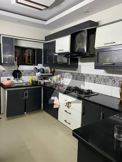 گلشن اقبال - بلاک 10-اے گلشنِ اقبال,گلشنِ اقبال ٹاؤن,کراچی میں 3 کمروں کا 11 مرلہ فلیٹ 3.5 کروڑ میں برائے فروخت۔