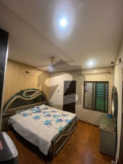 ماڈل ٹاؤن لاہور میں 2 کمروں کا 10 مرلہ مکان 3.65 کروڑ میں برائے فروخت۔