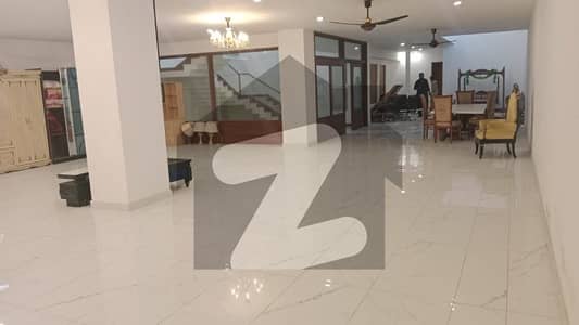 ڈی ایچ اے فیز 6 ڈی ایچ اے ڈیفینس,کراچی میں 2 کنال مکان 28.0 کروڑ میں برائے فروخت۔