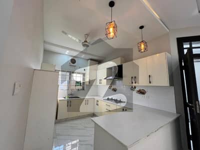 بحریہ ٹاؤن فیز 8 بحریہ ٹاؤن راولپنڈی,راولپنڈی میں 5 کمروں کا 10 مرلہ مکان 1.15 لاکھ میں کرایہ پر دستیاب ہے۔ بحریہ ٹاؤن فیز 8 بحریہ ٹاؤن راولپنڈی,راولپنڈی میں 5 کمروں کا 10 مرلہ مکان 1.15 لاکھ میں کرایہ پر دستیاب ہے۔