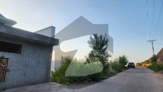 بنی گالہ اسلام آباد میں 1 کنال رہائشی پلاٹ 1.9 کروڑ میں برائے فروخت۔ بنی گالہ اسلام آباد میں 1 کنال رہائشی پلاٹ 1.9 کروڑ میں برائے فروخت۔