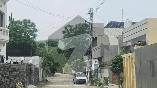 1 Kanal Plot For Sale Main Uper Banigala Road Dual Street Plot Botanical Garden Facing.