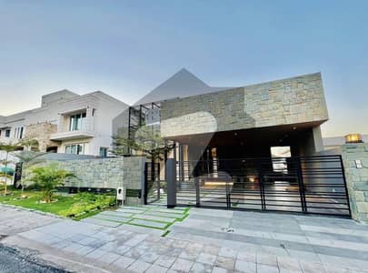 ڈی ایچ اے ڈیفینس فیز 5 ڈی ایچ اے ڈیفینس,اسلام آباد میں 5 کمروں کا 1 کنال مکان 10.5 کروڑ میں برائے فروخت۔