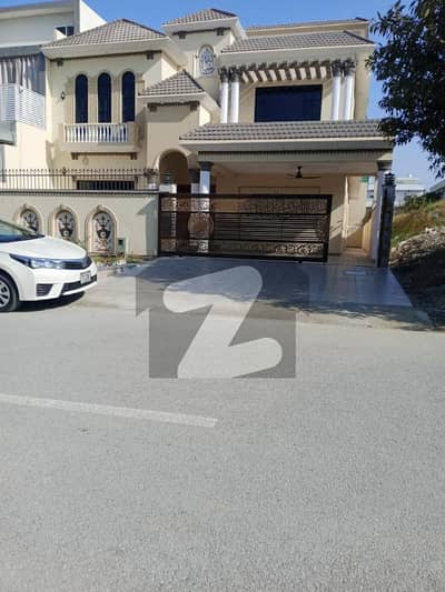 ایم پی سی ایچ ایس - بلاک بی ایم پی سی ایچ ایس ۔ ملٹی گارڈنز,بی ۔ 17,اسلام آباد میں 6 کمروں کا 14 مرلہ مکان 6.4 کروڑ میں برائے فروخت۔ ایم پی سی ایچ ایس - بلاک بی ایم پی سی ایچ ایس ۔ ملٹی گارڈنز,بی ۔ 17,اسلام آباد میں 6 کمروں کا 14 مرلہ مکان 6.4 کروڑ میں برائے فروخت۔