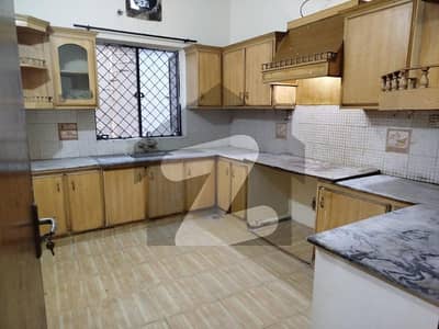 واپڈا ٹاؤن فیز 1 واپڈا ٹاؤن,لاہور میں 4 کمروں کا 10 مرلہ مکان 3.25 کروڑ میں برائے فروخت۔