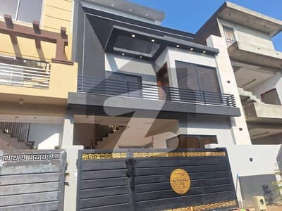 ایم پی سی ایچ ایس ۔ بلاک ایف ایم پی سی ایچ ایس ۔ ملٹی گارڈنز,بی ۔ 17,اسلام آباد میں 5 مرلہ مکان 2.1 کروڑ میں برائے فروخت۔