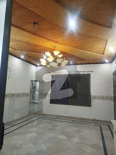 10 Marla Beautiful House For Sale