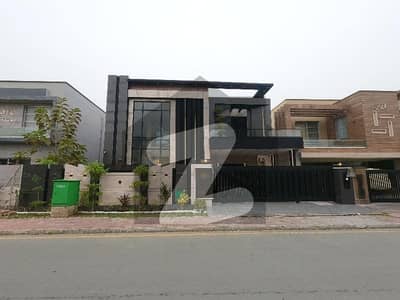 بحریہ ٹاؤن اوورسیز A بحریہ ٹاؤن اوورسیز انکلیو,بحریہ ٹاؤن,لاہور میں 5 کمروں کا 1 کنال مکان 12.75 کروڑ میں برائے فروخت۔