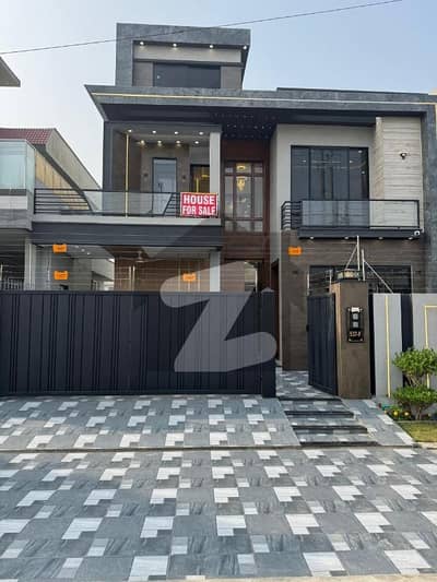 Prime Location Central Park - Block F House For Sale Sized 10 Marla