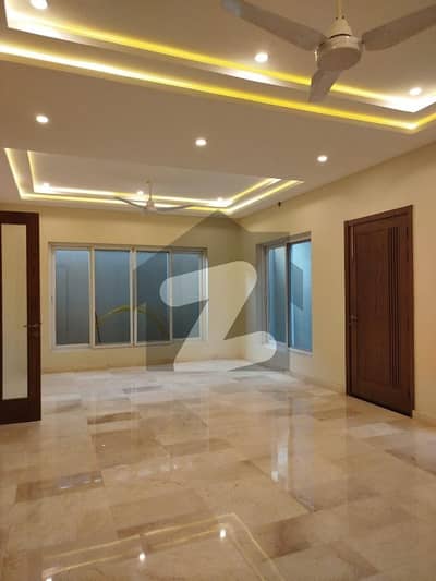 ڈی ۔ 12 اسلام آباد میں 3 کمروں کا 1 کنال زیریں پورشن 1.7 لاکھ میں کرایہ پر دستیاب ہے۔