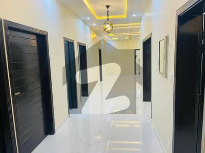 ٹاپ سٹی 1 اسلام آباد میں 5 کمروں کا 10 مرلہ مکان 1.92 لاکھ میں کرایہ پر دستیاب ہے۔