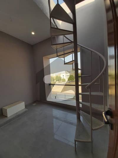 Affordable living 500 Square Yards 5 Bedrooms Luxurious Private Construction Villa Is Available On Rent In Bahria Town Karachi