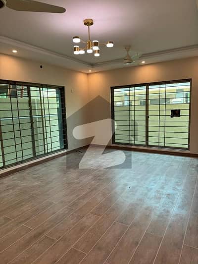 عسکری 6 ملیر کنٹونمنٹ,کینٹ,کراچی میں 5 کمروں کا 12 مرلہ مکان 6.1 کروڑ میں برائے فروخت۔