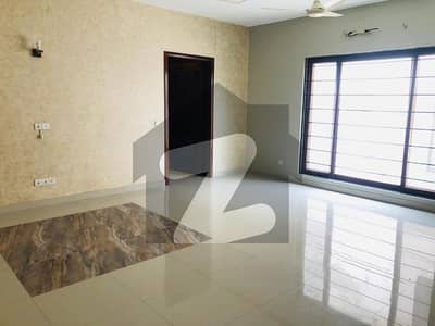 1000 YARD FIRST FLOOR PORTION FOR RENT DHA PHASE 6