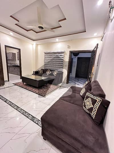 کیولری گراؤنڈ لاہور میں 1 کمرے کا 5 مرلہ فلیٹ 65.0 ہزار میں کرایہ پر دستیاب ہے۔