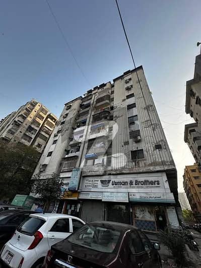 کینٹ کراچی میں 4 کمروں کا 9 مرلہ فلیٹ 3.5 کروڑ میں برائے فروخت۔