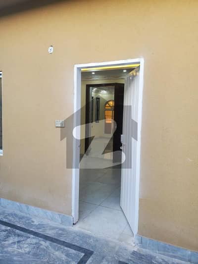 سبزہ زار سکیم لاہور میں 6 کمروں کا 5 مرلہ مکان 3.0 کروڑ میں برائے فروخت۔