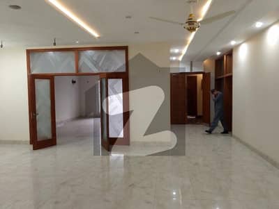 1 Kanal Double Unite For Rent.