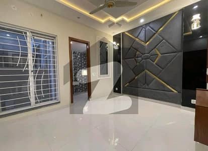 5 Marla House In Only Rs. 20000000