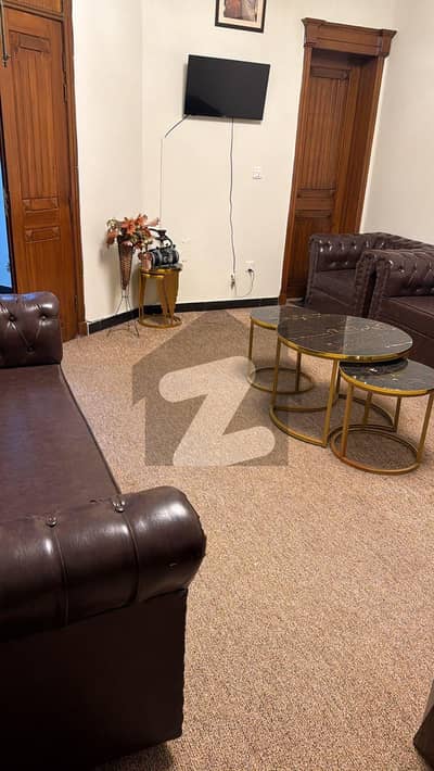 سیٹیلائیٹ ٹاؤن راولپنڈی میں 3 کمروں کا 10 مرلہ زیریں پورشن 2.1 لاکھ میں کرایہ پر دستیاب ہے۔