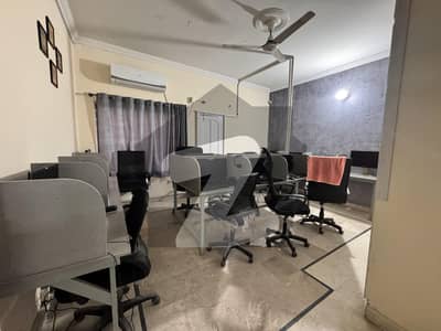 سیٹلائٹ ٹاؤن - 6 ویں روڈ سیٹیلائیٹ ٹاؤن - بلاک ڈی,سیٹیلائیٹ ٹاؤن,راولپنڈی میں 2 مرلہ دفتر 48.0 ہزار میں کرایہ پر دستیاب ہے۔