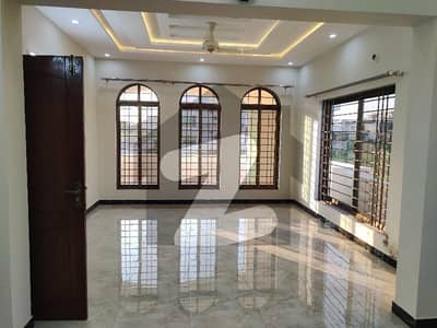 ایف ۔ 15 اسلام آباد میں 3 کمروں کا 1 کنال بالائی پورشن 90.0 ہزار میں کرایہ پر دستیاب ہے۔