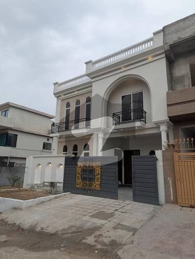 ای ۔ 16/3 ای ۔ 16,اسلام آباد میں 4 کمروں کا 7 مرلہ مکان 2.4 کروڑ میں برائے فروخت۔