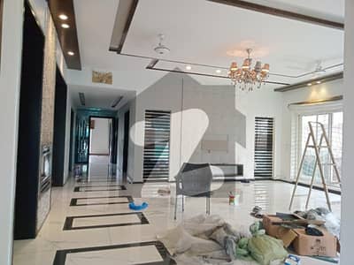 1kanal upper portion Slightly Used Available for Rent