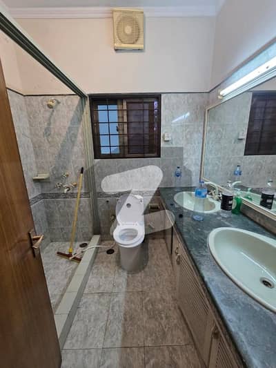 پی اے ایف کالونی لاہور میں 6 کمروں کا 7 مرلہ مکان 3.8 کروڑ میں برائے فروخت۔