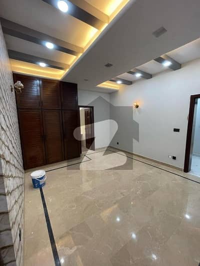 12MARLA BEAUTY FULL HOUSE FOR SALE