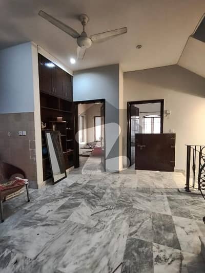 ای ۔ 11 اسلام آباد میں 4 کمروں کا 6 مرلہ مکان 1.7 لاکھ میں کرایہ پر دستیاب ہے۔