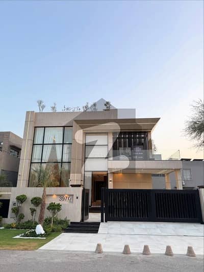 بحریہ ٹاؤن فیز 8 بحریہ ٹاؤن راولپنڈی,راولپنڈی میں 4 کمروں کا 10 مرلہ مکان 1.55 لاکھ میں کرایہ پر دستیاب ہے۔