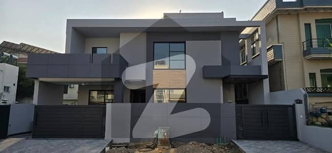 House Sized 1 Kanal Available In E-11