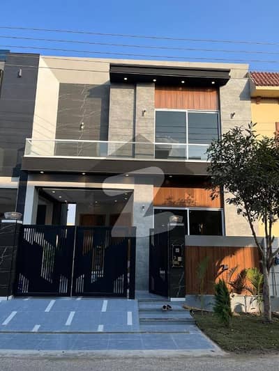 ڈی ایچ اے 11 رہبر فیز 2 ڈی ایچ اے 11 رہبر,لاہور میں 3 کمروں کا 5 مرلہ مکان 2.6 کروڑ میں برائے فروخت۔