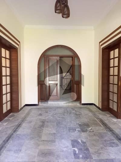 ایف ۔ 7 اسلام آباد میں 5 کمروں کا 2 کنال مکان 50.0 کروڑ میں برائے فروخت۔