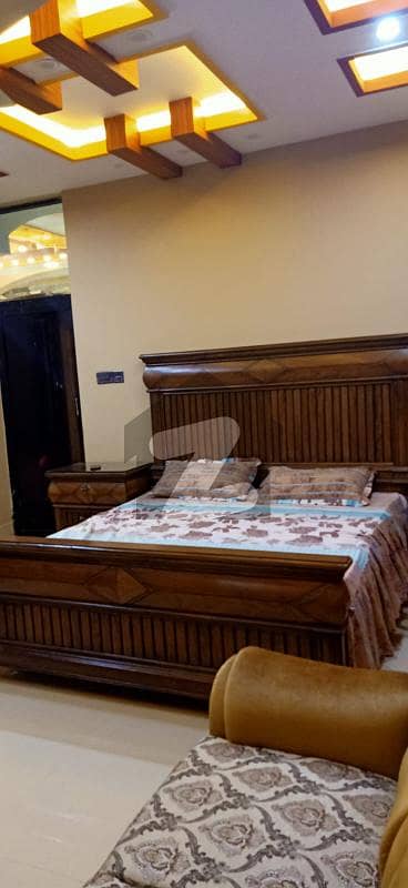 گلشنِ بختاور فیز 1 حیدر آباد میں 8 کمروں کا 18 مرلہ مکان 7.0 کروڑ میں برائے فروخت۔