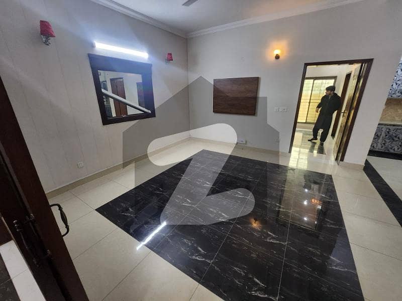 Nearest Park Ideal Location House Nearest Park Ideal Location House