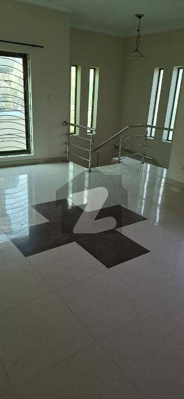 15 Marla House silent Office in Jail Road