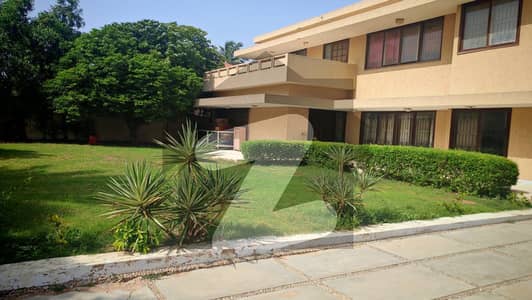 OWNER BUILT 1000 YARDS 5 BEDROOMS COMPACT HOUSE FOR SALE OWNER BUILT 1000 YARDS 5 BEDROOMS COMPACT HOUSE FOR SALE