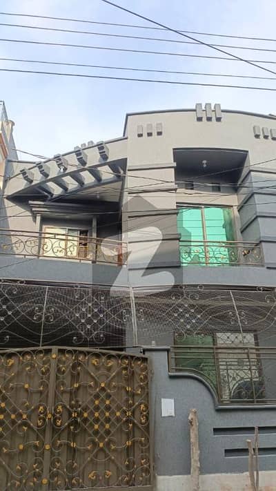 جوہر ٹاؤن لاہور میں 3 کمروں کا 5 مرلہ مکان 1.25 لاکھ میں کرایہ پر دستیاب ہے۔