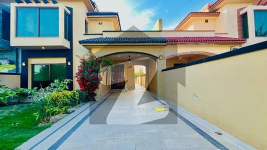 14 Marla House Available for Rent Gas Installed Sector M1