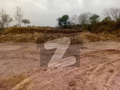 Beautiful 4 Kanal Plot For Sale