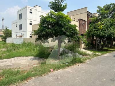 20 MARLA PLOT FOR SALE IN WAPDA CITY FAISALABAD.